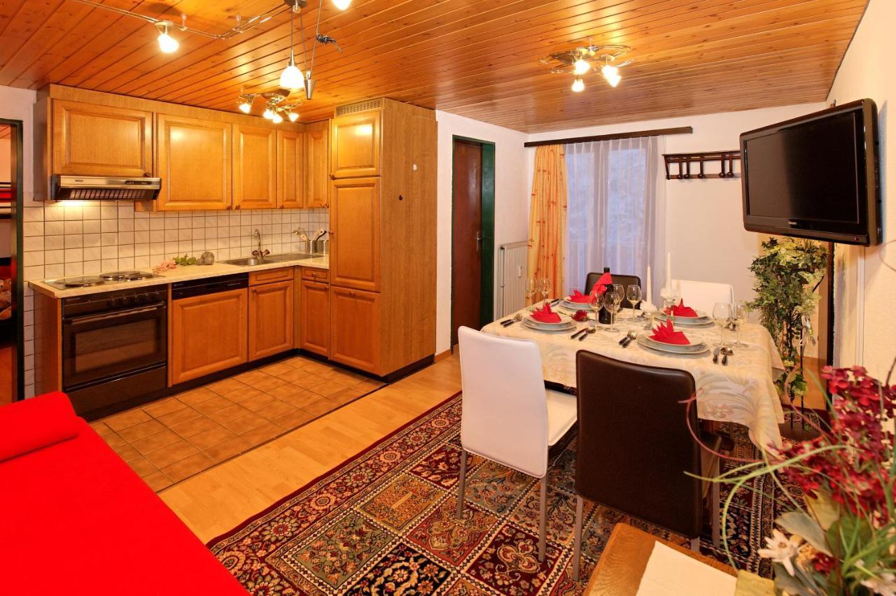 Haus Waldheim Grachen Apartment Стая снимка