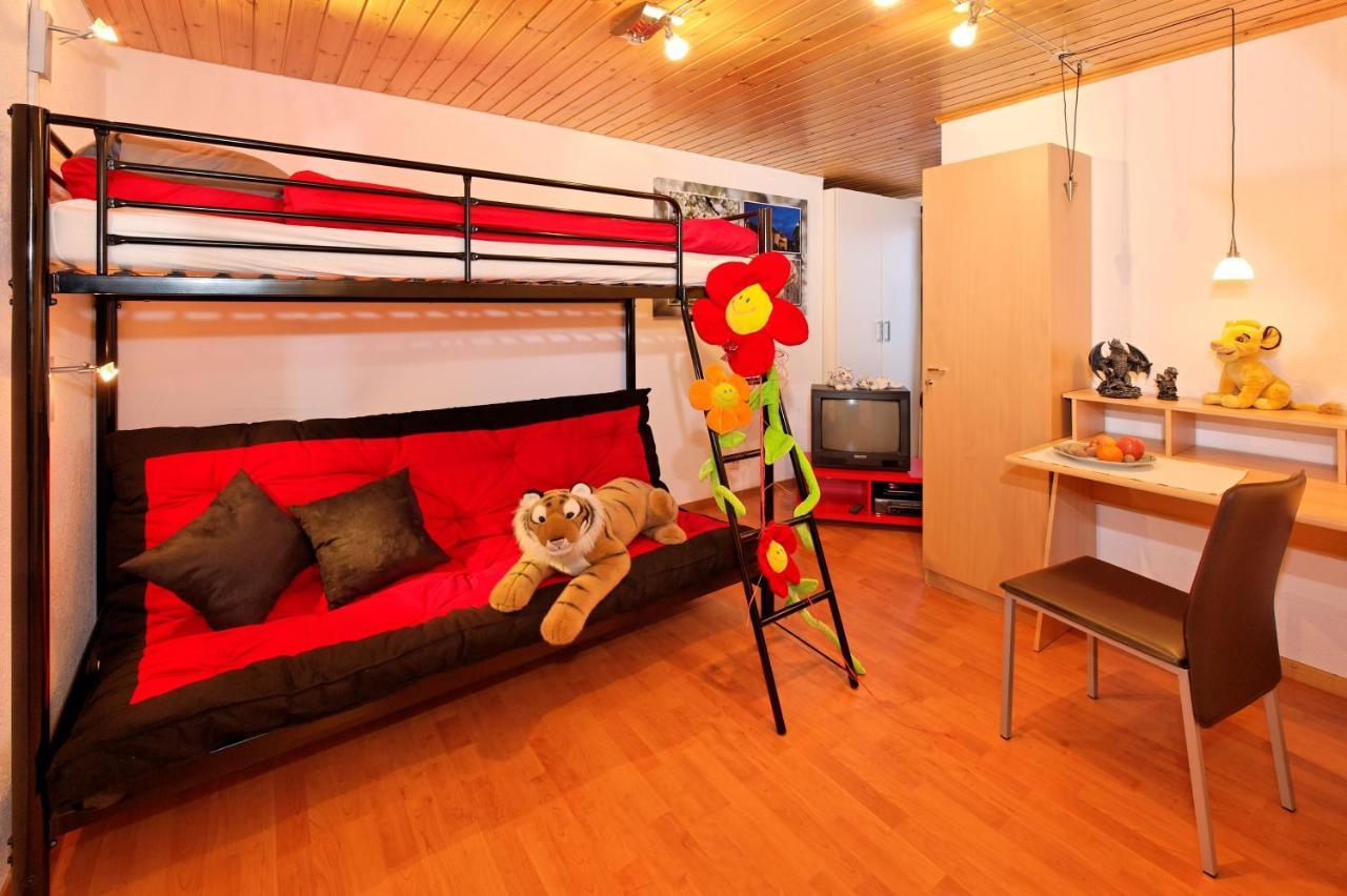 Haus Waldheim Grachen Apartment Стая снимка
